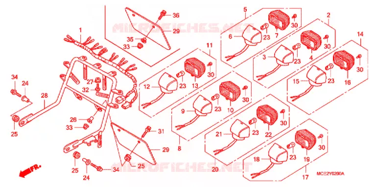 FEUX ARRIERE Honda MOTO 400 CB 2013  CB400L9